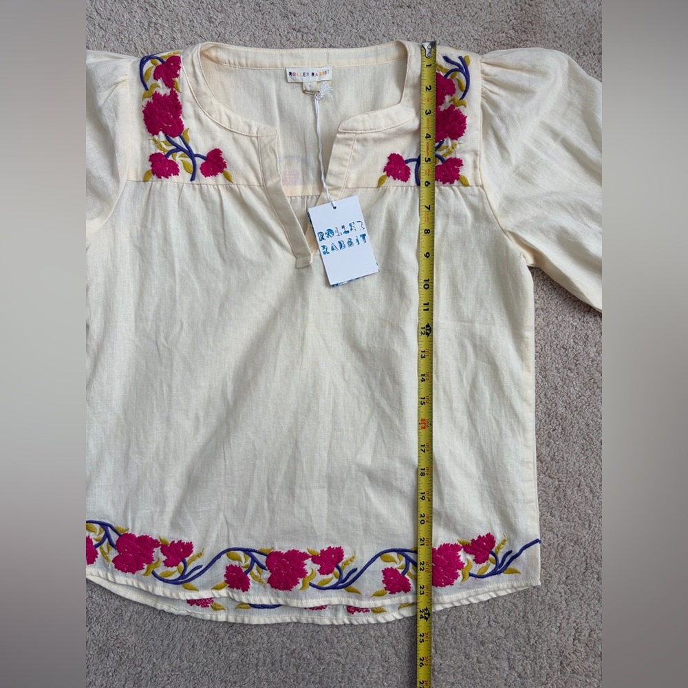 Roller Rabbit NWT Column Embroidery Michi Cream V Neck Top‎ Women's Size S - Picture 13 of 14